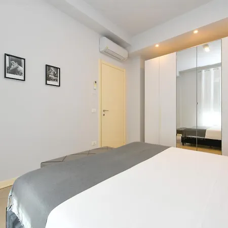 Lägenhet Desenzanoloft Official Partner Marriott Homes & - Cocktail Front Family Desenzano del Garda