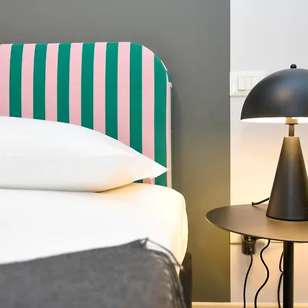 Desenzanoloft Official Partner Marriott Homes & - Cocktail Front Family Desenzano del Garda
