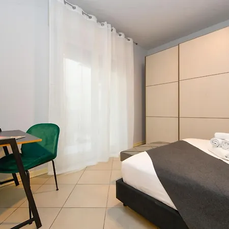 Desenzanoloft Official Partner Marriott Homes & - Cocktail Front Family * Desenzano del Garda