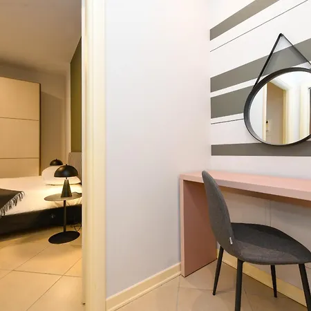 Lägenhet Desenzanoloft Official Partner Marriott Homes & - Cocktail Front Family Desenzano del Garda