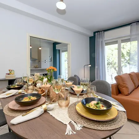 Desenzanoloft Official Partner Marriott Homes & - Cocktail Front Family Desenzano del Garda