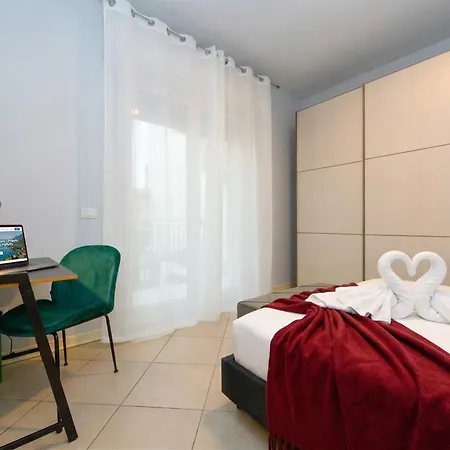 Lejlighed Cocktail Front Family Desenzanoloft Official Partner Homes & By Marriott Bonvoy *
